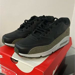 Nike air max 90, worn once, original box